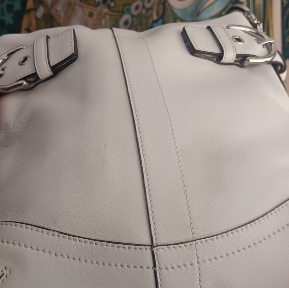 Coach Cream Shoulder Bag - Picture 5 of 9
